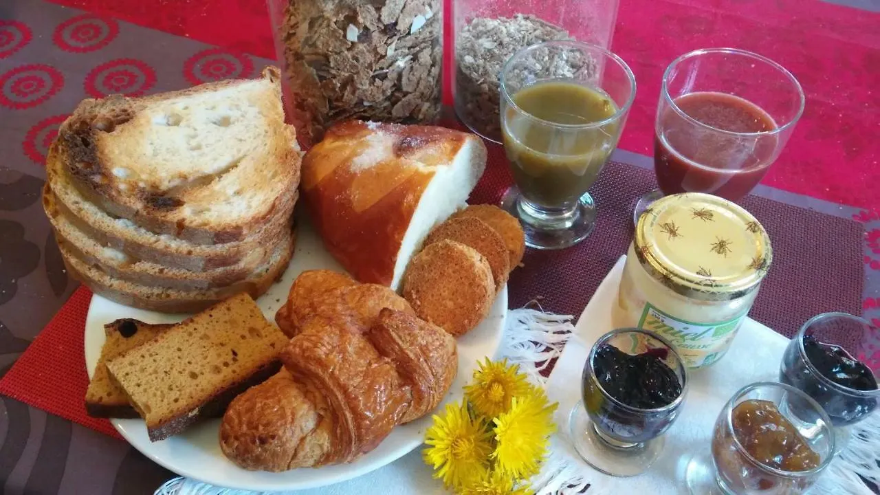 Casteljosse - Nature Calme Et Serenite Bed & Breakfast Viala-du-Tarn 0*,  France
